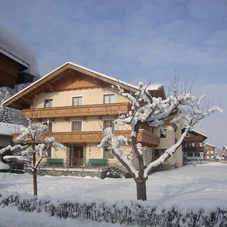 Schwoagerhof Apartmán *